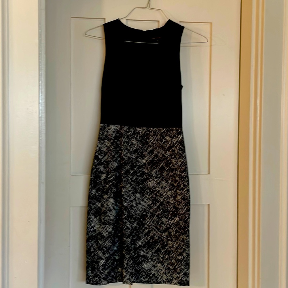 Banana Republic dress- sleeveless, size 4. Leather top.